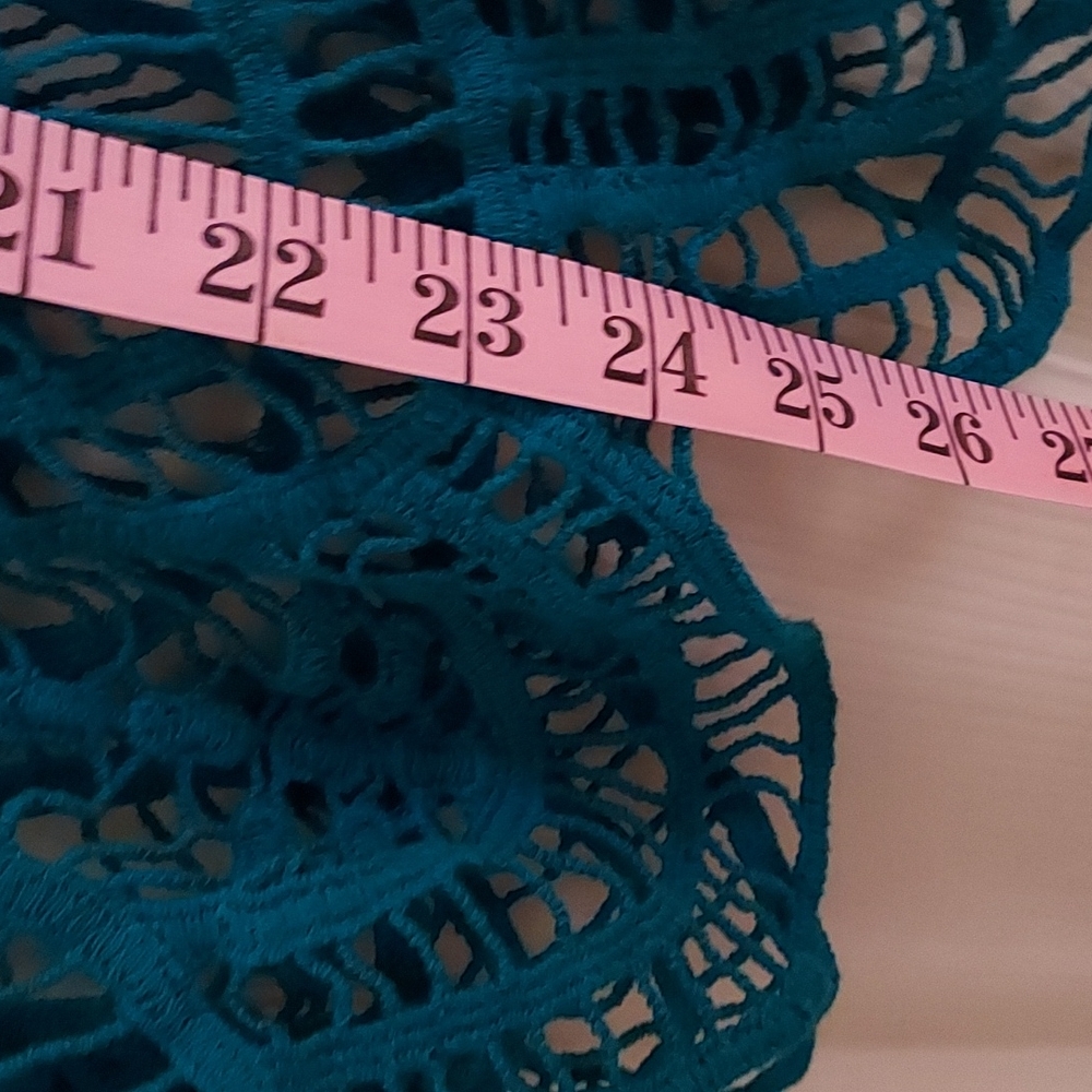 Crochet topper - Picture 5 of 7